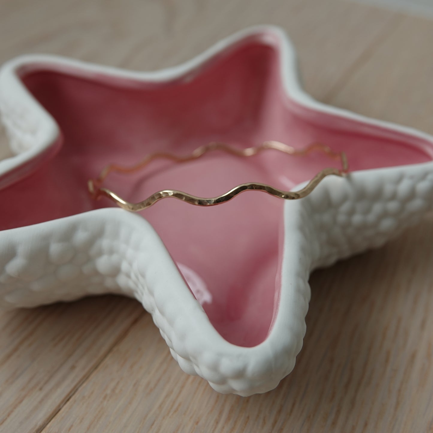 Wavy Bangle