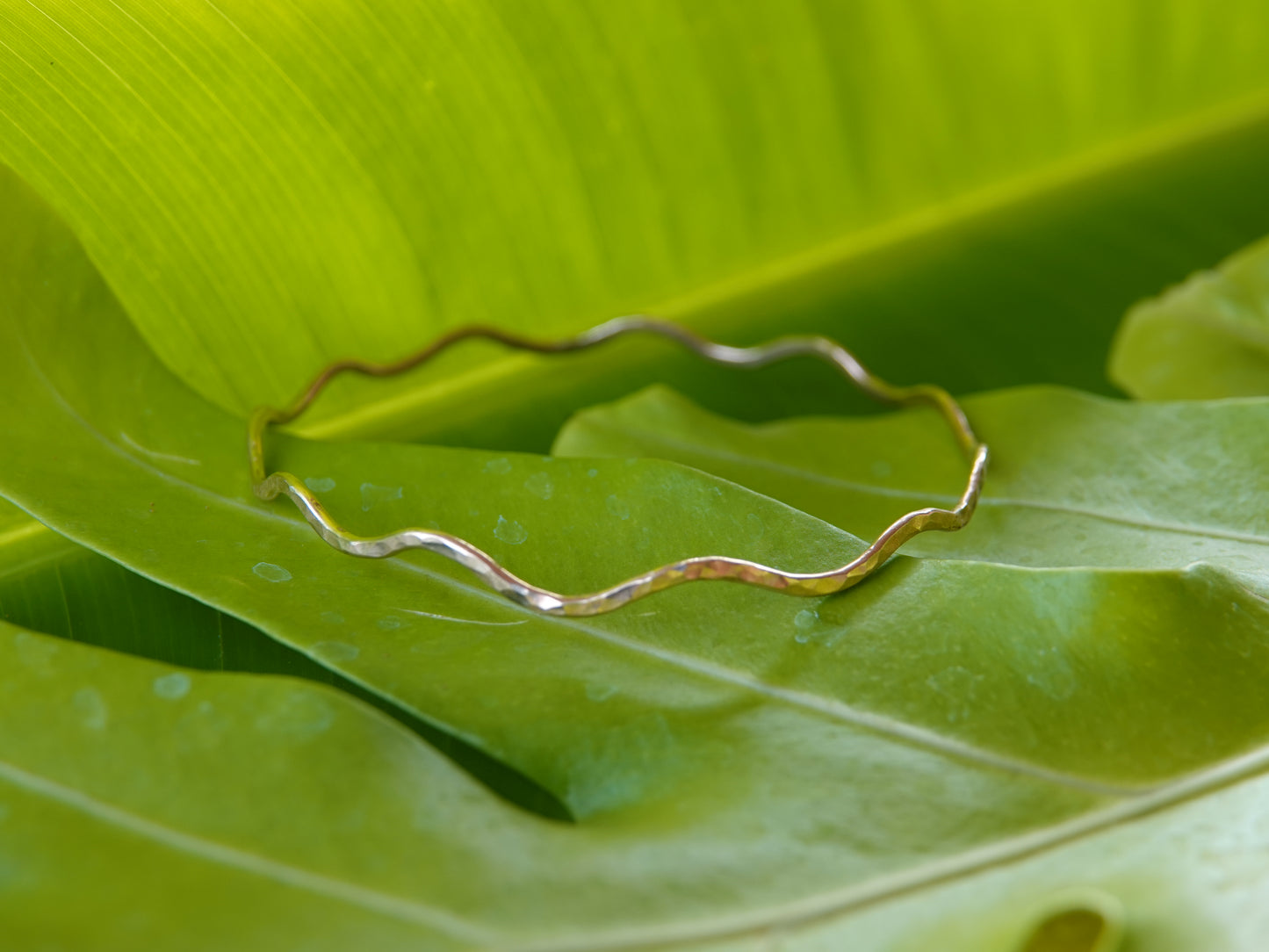Wavy Bangle